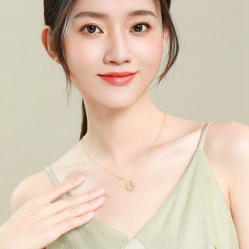 Retro Magnetic Folding Heart Shaped Four Leaf Clover Pendant Necklace Chain Openable Jewelry